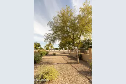 10899 W Olive Avenue #G, Peoria, AZ 85345 - Photo 4
