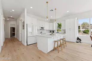 221 W Jomax Rd, Phoenix, AZ 85085 - Photo 8