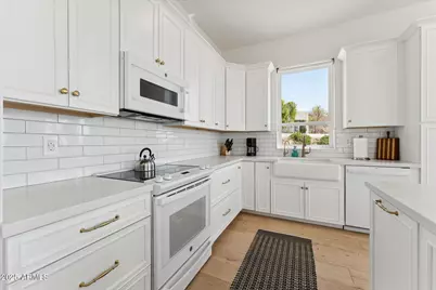 221 W Jomax Road #1, Phoenix, AZ 85085 - Photo 10