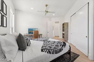 221 W Jomax Rd, Phoenix, AZ 85085 - Photo 20