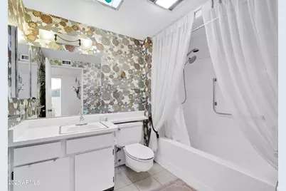 18601 N Welk Drive, Sun City, AZ 85373 - Photo 24