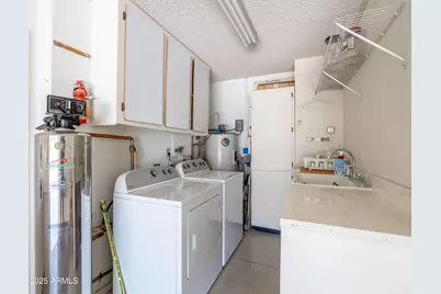 18601 N Welk Drive, Sun City, AZ 85373 - Photo 26