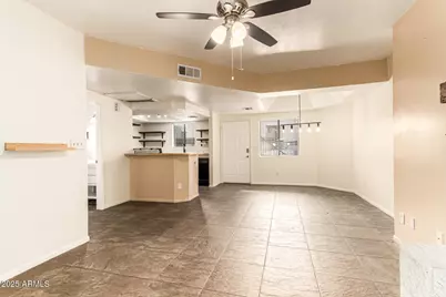 1352 E Highland Avenue #117, Phoenix, AZ 85014 - Photo 10