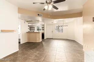 1352 E Highland Ave, Phoenix, AZ 85014 - Photo 10