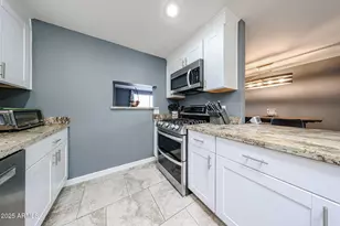 3542 E Sharon Dr, Phoenix, AZ 85032 - Photo 6