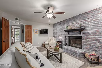 1934 E Enrose Street, Mesa, AZ 85203 - Photo 10