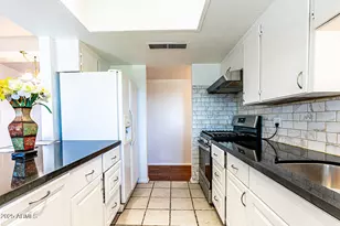 2033 W Palo Verde Dr, Phoenix, AZ 85015 - Photo 14