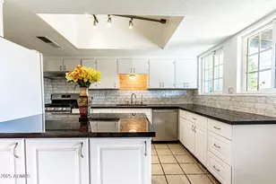 2033 W Palo Verde Dr, Phoenix, AZ 85015 - Photo 12