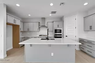 16922 W Thurman Dr, Goodyear, AZ 85338 - Photo 2