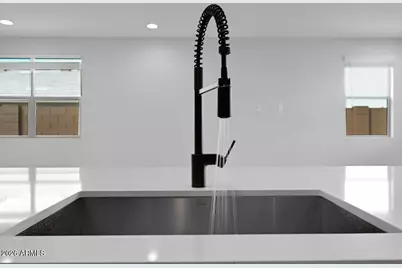 16922 W Thurman Drive, Goodyear, AZ 85338 - Photo 10