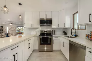 8225 E Crestwood Way, Scottsdale, AZ 85250 - Photo 12