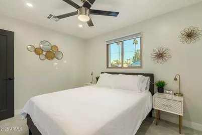 8225 E Crestwood Way, Scottsdale, AZ 85250 - Photo 22