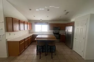 10379 W Tonopah Dr, Peoria, AZ 85382 - Photo 14