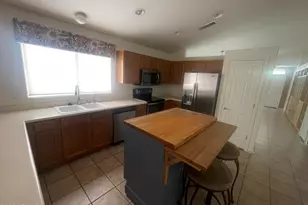 10379 W Tonopah Dr, Peoria, AZ 85382 - Photo 16