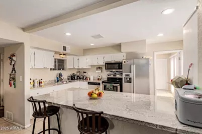 6217 W Fairmount Avenue, Phoenix, AZ 85033 - Photo 8