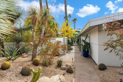 8517 N 48th Place, Paradise Valley, AZ 85253 - Photo 2