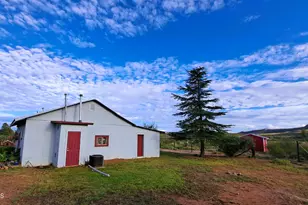 653 E Border Rd, Bisbee, AZ 85603 - Photo 20