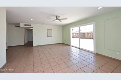 4031 N 81st Avenue, Phoenix, AZ 85033 - Photo 10
