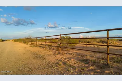 Xx W Buffalo Dog Road #-, Aguila, AZ 85320 - Photo 8
