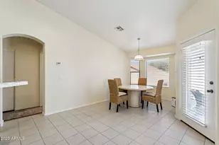 1648 E Desert Ln, Phoenix, AZ 85042 - Photo 8