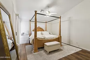 1648 E Desert Ln, Phoenix, AZ 85042 - Photo 14