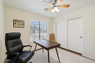 1648 E Desert Ln, Phoenix, AZ 85042 - Photo 20