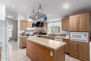 201 S Greenfield Rd, Mesa, AZ 85206 - Photo 4