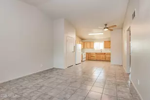 465 W Ivyglen St, Mesa, AZ 85201 - Photo 4