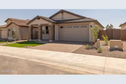 18945 W Monterosa Street, Litchfield Park, AZ 85340 - Photo 2