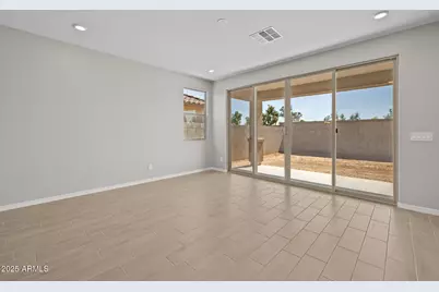 18945 W Monterosa Street, Litchfield Park, AZ 85340 - Photo 8