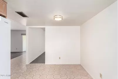 11621 N 39th Street, Phoenix, AZ 85028 - Photo 6