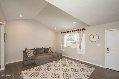 557 S Visalia Street, Mesa, AZ 85202 - Photo 2