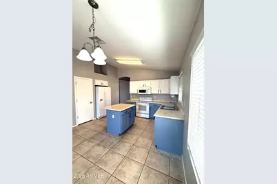 14869 W Caribbean Lane, Surprise, AZ 85379 - Photo 10