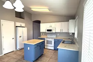 14869 W Caribbean Ln, Surprise, AZ 85379 - Photo 10