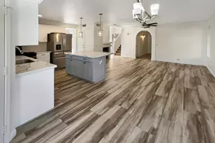 413 S Lake Mirage Dr, Gilbert, AZ 85233 - Photo 14