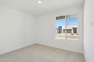 7957 W Griswold Rd, Peoria, AZ 85345 - Photo 20