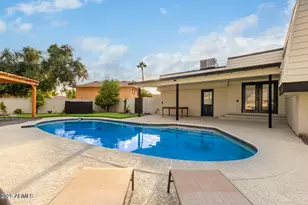 429 E Greenway Dr, Tempe, AZ 85282 - Photo 4