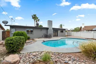 1102 E Redondo Cir, Tempe, AZ 85282 - Photo 30