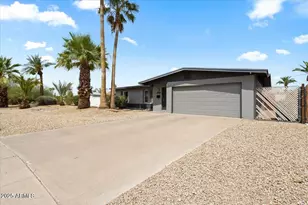 1102 E Redondo Cir, Tempe, AZ 85282 - Photo 2