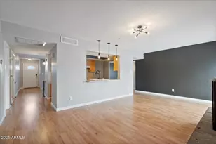 1102 E Redondo Cir, Tempe, AZ 85282 - Photo 14