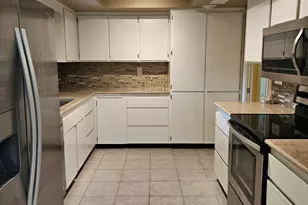 15462 N Lakeforest Dr, Sun City, AZ 85351 - Photo 18