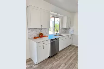 14202 N Lakeforest Drive, Sun City, AZ 85351 - Photo 1