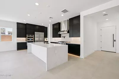 27712 N 74th Lane, Peoria, AZ 85383 - Photo 10