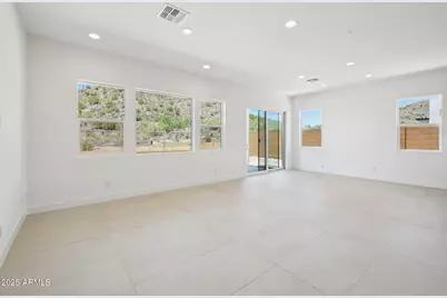 27712 N 74th Lane, Peoria, AZ 85383 - Photo 6