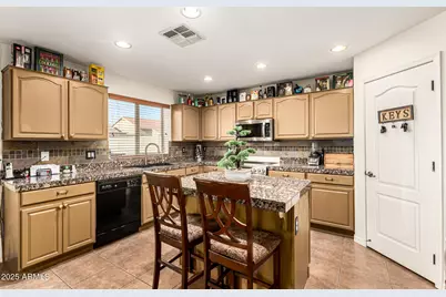 25036 W Vista Norte Street, Buckeye, AZ 85326 - Photo 12