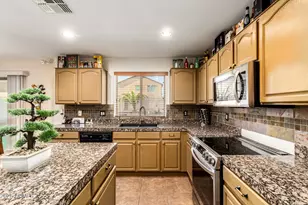 25036 W Vista Norte St, Buckeye, AZ 85326 - Photo 14