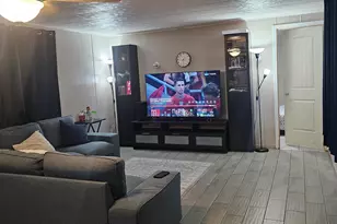 303 E South Mountain Ave, Phoenix, AZ 85042 - Photo 4