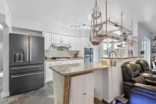 3016 W Acoma Dr, Phoenix, AZ 85053 - Photo 2