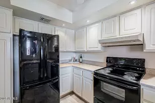 12212 N Paradise Vlg Pkwy S, Phoenix, AZ 85032 - Photo 8