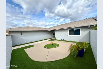 10520 W Campana Drive, Sun City, AZ 85351 - Photo 4